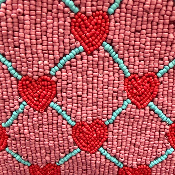 Sincerely Jules pink beaded heart clutch. - Picture 2 of 5